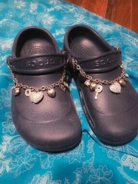 CROCS Navy Blue Clog with Removable Heart & Key Charm Chain